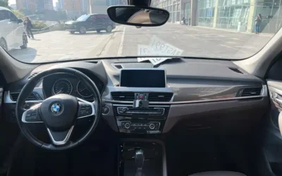 BMW BMW 3 Series в цвете и кузовом – это идеальный выбор среди китайских автомобилей. Доступная цена и надежность гарантированы.