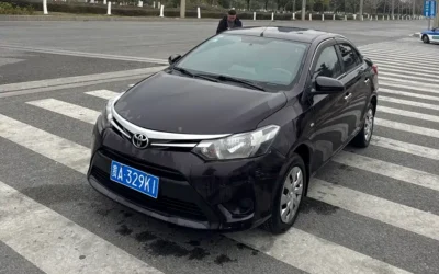 Toyota Toyota Camry в цвете и кузовом – это идеальный выбор среди китайских автомобилей. Доступная цена и надежность гарантированы.