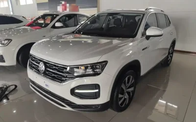 Land Rover Land Rover Discovery в цвете и кузовом – это идеальный выбор среди китайских автомобилей. Доступная цена и надежность гарантированы.