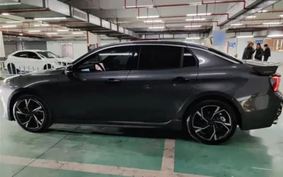 Lynk & Co Lynk & Co 03 в цвете и кузовом – это идеальный выбор среди китайских автомобилей. Доступная цена и надежность гарантированы.