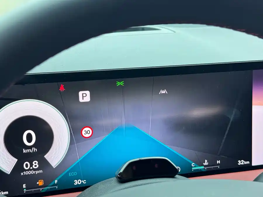 Genesis Genesis GV70 в цвете и кузовом – это идеальный выбор среди китайских автомобилей. Доступная цена и надежность гарантированы.