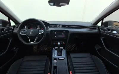 Volkswagen Volkswagen T-ROC в цвете и кузовом – это идеальный выбор среди китайских автомобилей. Доступная цена и надежность гарантированы.