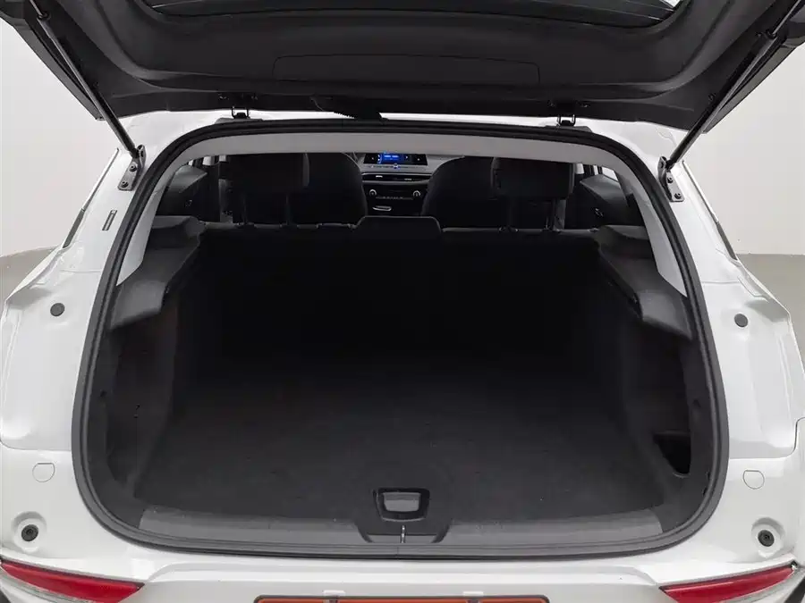 Mercedes-Benz Mercedes-Benz CLA (Imported) в цвете и кузовом – это идеальный выбор среди китайских автомобилей. Доступная цена и надежность гарантированы.