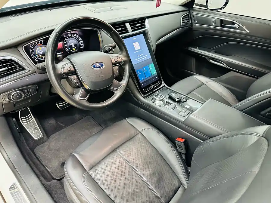 Geely Geely Emgrand в цвете и кузовом – это идеальный выбор среди китайских автомобилей. Доступная цена и надежность гарантированы.