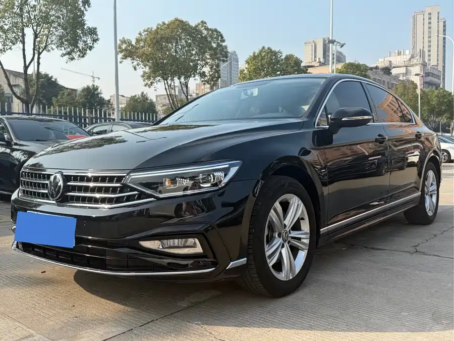 Skoda Skoda Karoq в цвете и кузовом – это идеальный выбор среди китайских автомобилей. Доступная цена и надежность гарантированы.