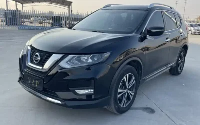 Nissan Nissan Tiida в цвете и кузовом – это идеальный выбор среди китайских автомобилей. Доступная цена и надежность гарантированы.